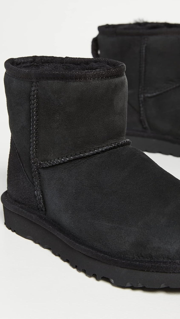 UGG Herren M Classic Mini Schneestiefel, 38 EU Schwarz