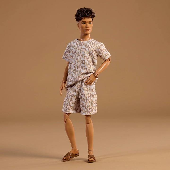 Barbie Basics Model Collector Ken Fashion Doll 10 mit brünetten Haaren in Hemd und Shorts mit passen