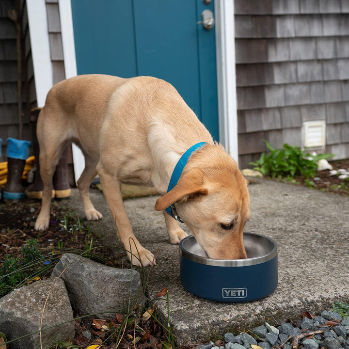 YETI Boomer 8 Dog Bowl Navy Navy ONE SIZE