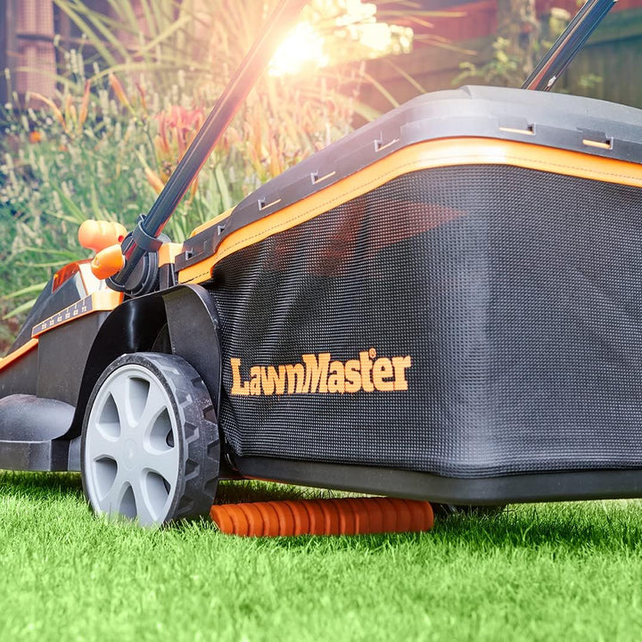LawnMaster CLMF4841E Akku-Rasenmäher 48V Max 2x24V 4.0Ah Batterie, 41cm 450m² Mulchen 42L, 22-72mm 6