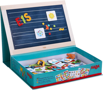 HABA 302590 - Magnetspiel-Box ABC-Entdecker, Fröhlich-buntes Buchstaben-Legespiel ab 4 Jahren, Zum s