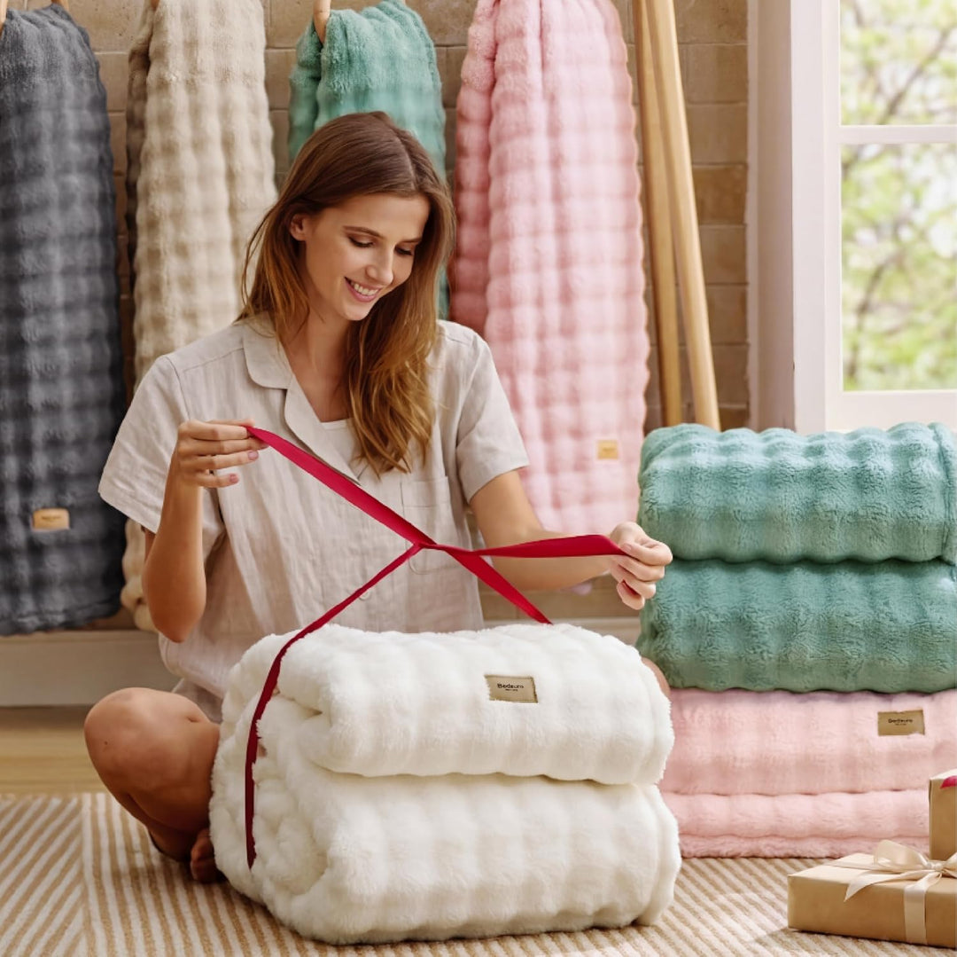 BEDSURE Kuscheldecke Flauschig Bubble Decke - Geschenke für Frauen Sofadecke, Wolldecke & Fleecedeck