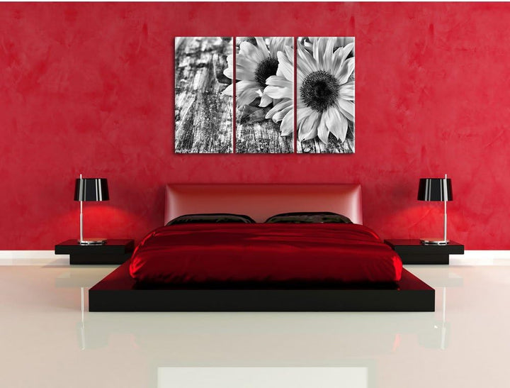 Pixxprint Sonnenblumen auf Holztisch als Leinwandbild/Grösse: 3 Teilig (120x80) cm/Wandbild/Kunstdru