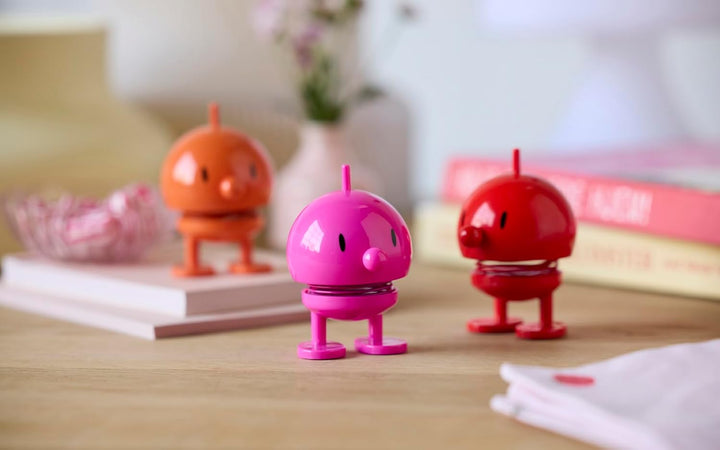 Hoptimist Bumble, Wackelfigur Deko Skandinavisch, Deko Wohnzimmer, Schreibtisch Deko, Büro Gadgets,