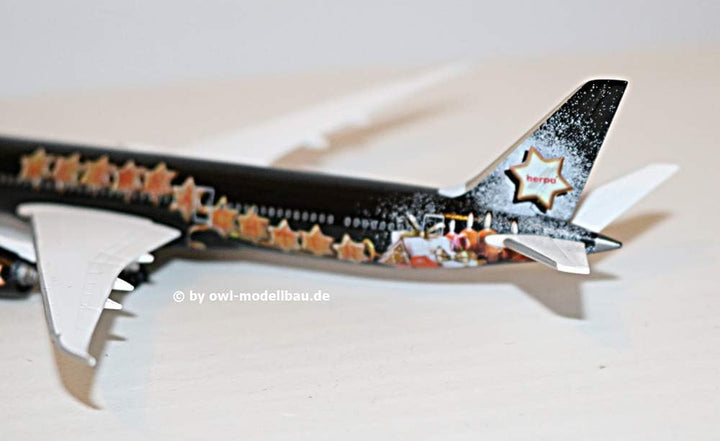 Herpa 531740 Other License B787-10 Weihnachten 2018, farbig