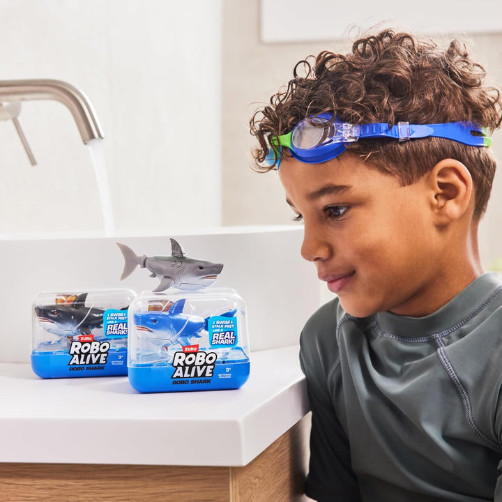 Robo Alive Wasseraktivierter Hai (Weiss) 2er-Pack von ZURU – Realistisches schwimmendes Roboter-Bade