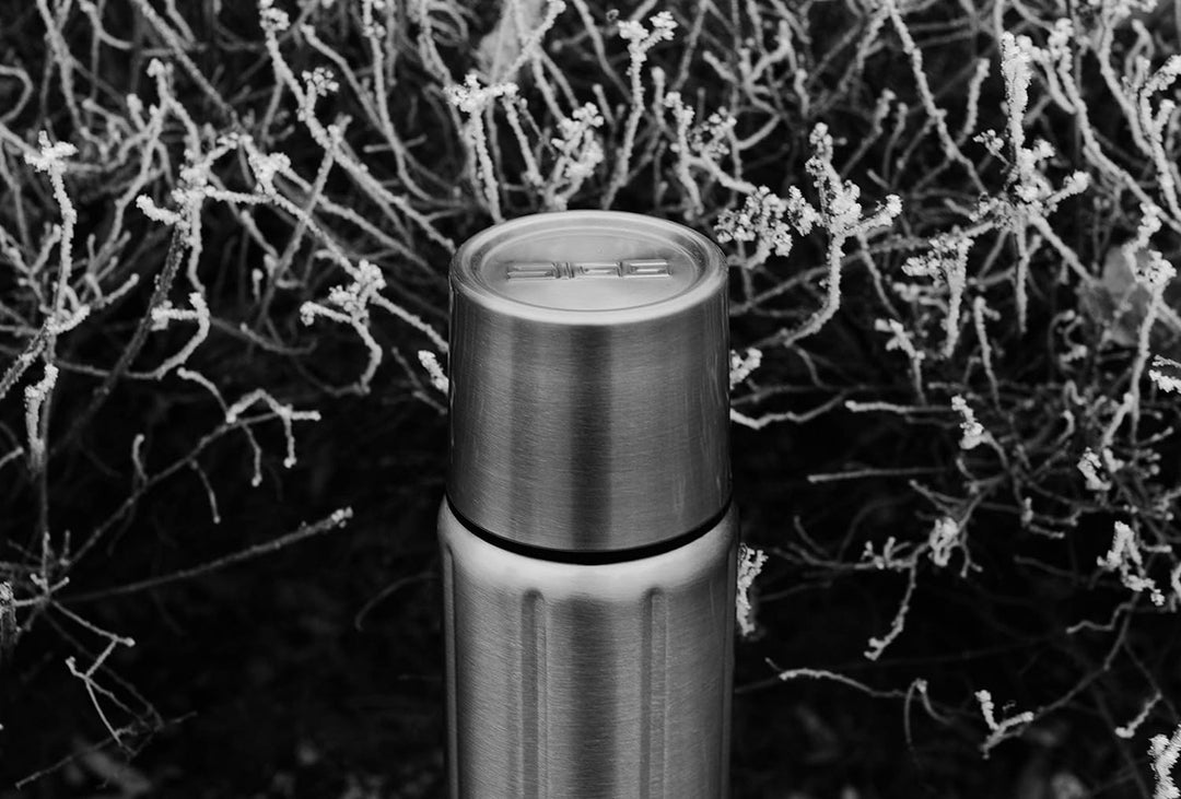SIGG - Isolierte Trinkflasche - Thermoflasche Gemstone IBT - Mit Tasse - Auslaufsicher - Federleicht