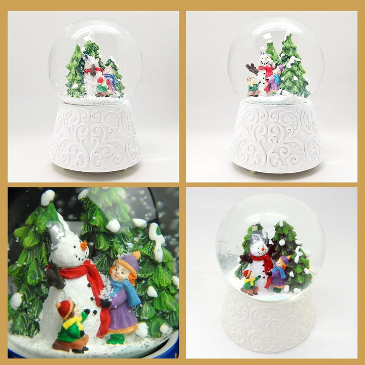 Schneekugel Weihnachten Spieluhr | Kinder Bauen Schneemann | Ornament Sockel weiss | Höhe 140mm Brei