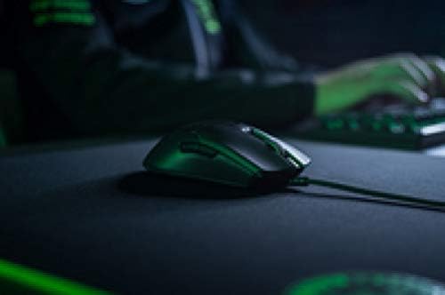 Razer Viper - Kabelgebundene Gaming Maus mit nur 69g Gewicht für PC/Mac (Ultraleicht, beidhändig, Sp