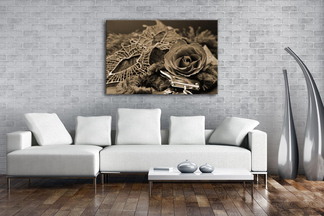 deyoli Handschellen Maske und eine Rose Format: 80x60 Effekt: Sepia als Leinwand, Motiv fertig gerah