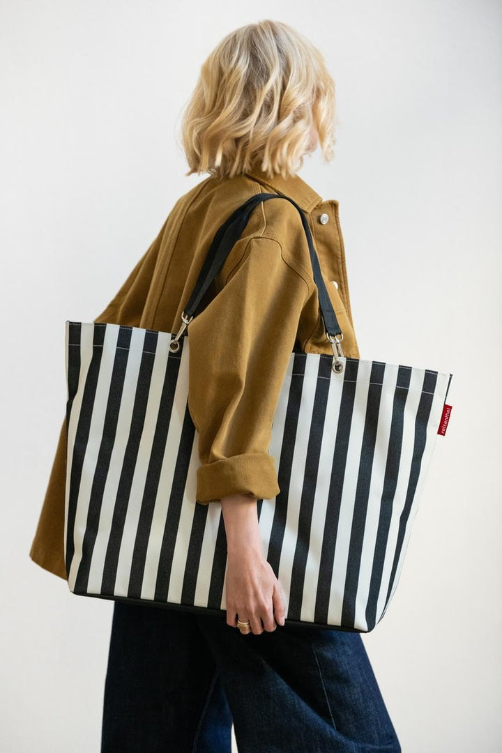 reisenthel shopper XL – Geräumige Shopping Bag und edle Handtasche in einem – Aus wasserabweisendem