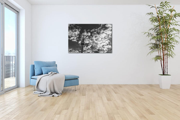 Spitze des Berliner Fernsehturms Format: 80x60 cm Effekt: Schwarz&Weiss als Leinwandbild, Motiv fert