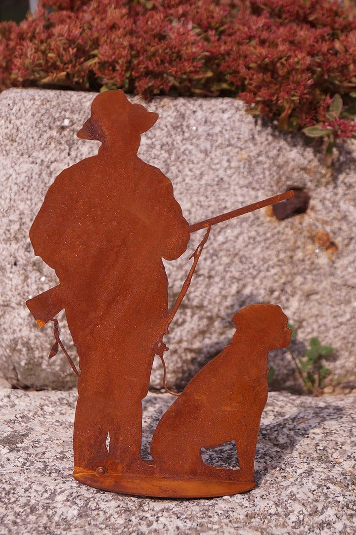 Edelrost Jäger Gustl mit Jagdhund Josef auf Bodenplatte 26 x 18 cm