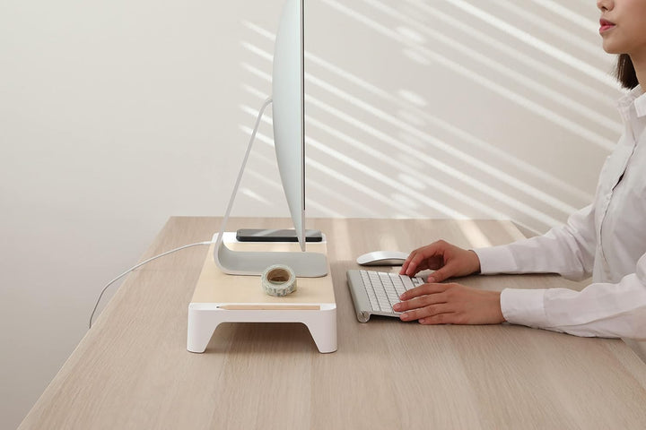 POUT Eyes6 - Monitor Stand with Quick Charger Light Wood (Maple) Colour with White Finish Ladestände