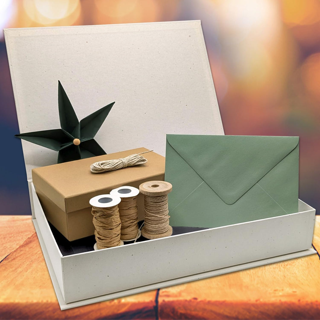 NEUSER PAPIER Geschenkbox mit Klappdeckel - 1 Stück - DIN A4 - Natur(weiss) bezogen - innen schwarz
