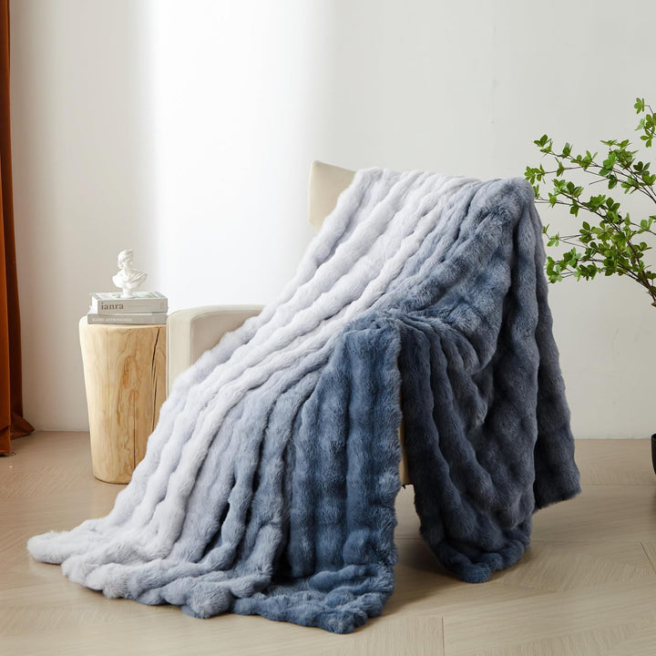 Kuscheldecke Farbverlauf Blau Graublau Weiss 220×240cm Flauschig Warm Weich Dick Sofadecke Couchdeck
