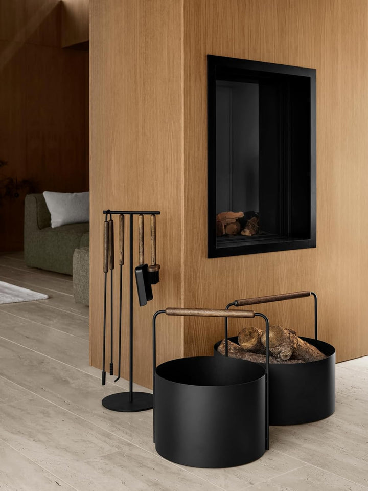 blomus Holzkorb ASHI | Feuerholzkorb mit Griff in Braun | 48L x 46B x 42H cm | Karminkorb aus pulver