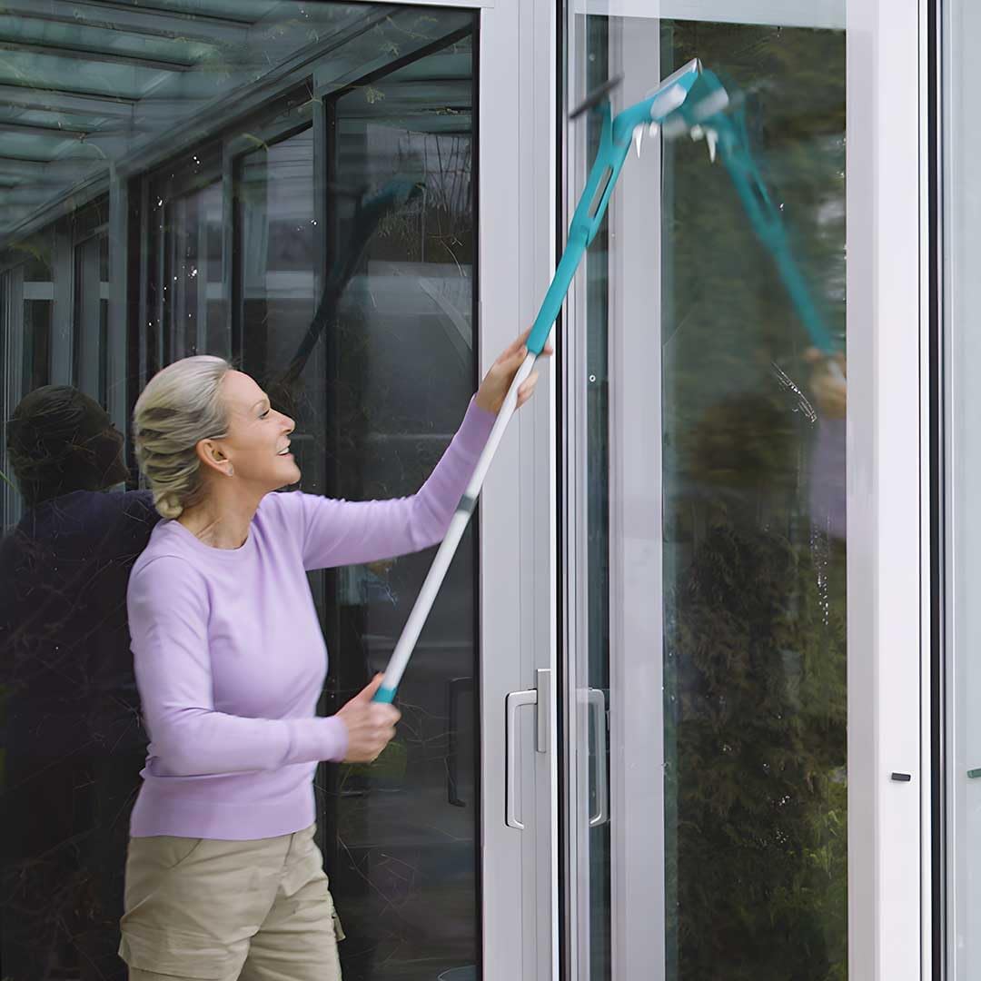 Livington Window Buddy - Fensterabzieher mit Teleskopstange - 3in1 Fensterputzer Set mit Sprühfunkti