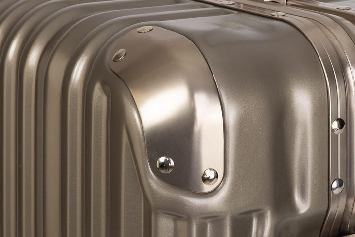 Travelhouse London Boardkoffer 55cm · Aluminium-Rahmen · Polykarbonat Hartschale · 2X TSA Zahlenschl