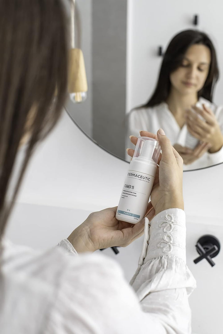 Dermaceutic Foamer 15 – sanfter schäumender Reiniger – aufhellende Gesichtswäsche – Peeling-Reiniger