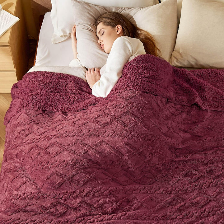 BEDSURE Kuscheldecke rot 220x240 Decke Sofa - Weihnachtsdecke Wohndecke Strickdecke Grosse, Sofadeck