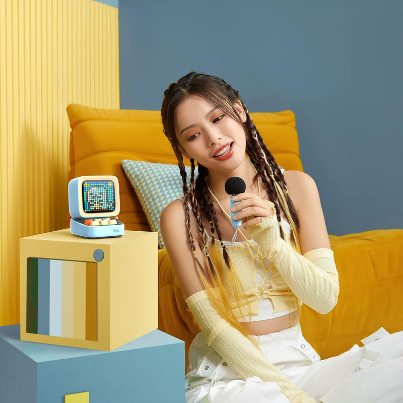Divoom Ditoo-Mic Pixel Art LED tragbarer Bluetooth-Lautsprecher mit drahtlosem Karaoke-Mikrofon, App
