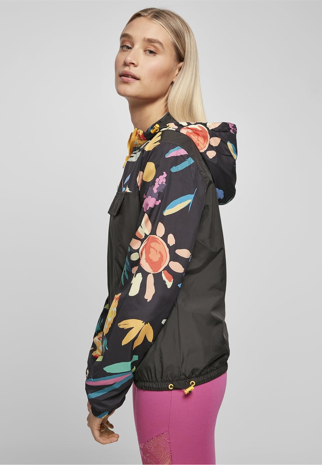Urban Classics Damen Jacke Windbreaker zum Überziehen für Frauen mit Kapuze, Ladies Mixed Pull Over