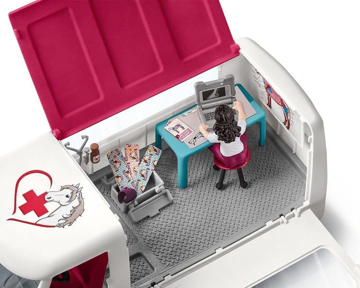 schleich 42439 Mobile Tierärztin mit Hannoveraner Fohlen , für Kinder ab 5-12 Jahren, HORSE CLUB - S