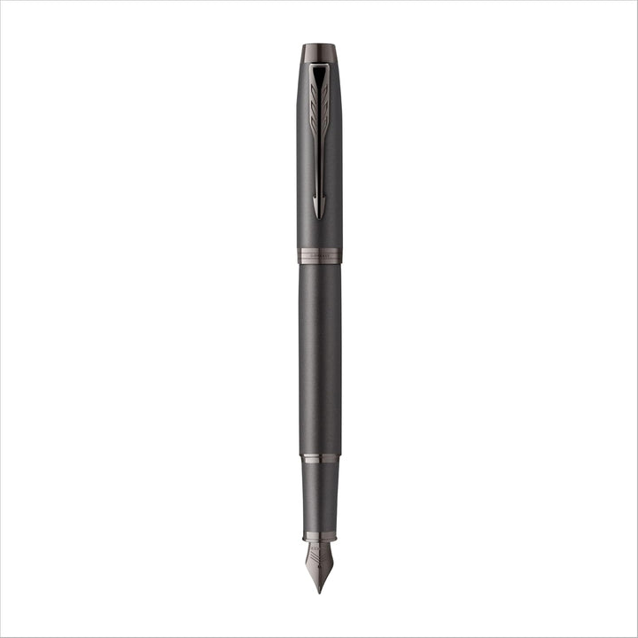 Parker IM Monochrome Füller | Oberfläche und Zierteile in Dunkelgrau-Metallic | Füllfederhalter mit