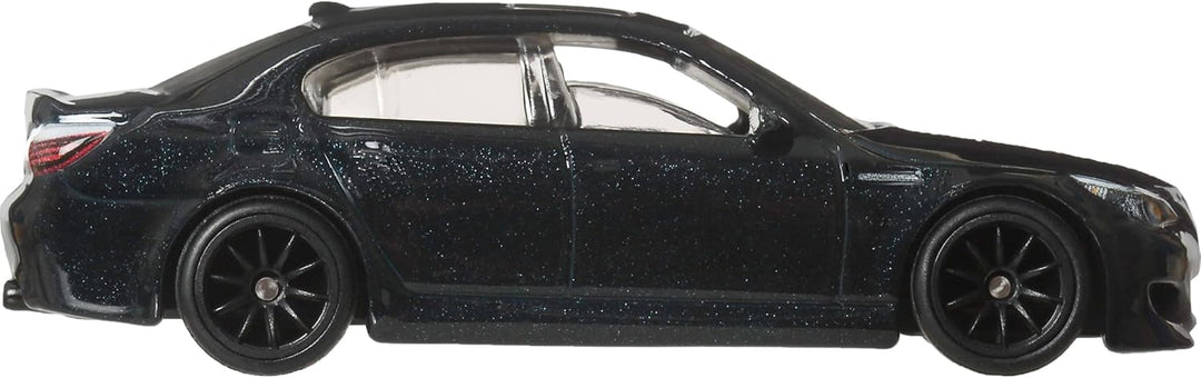 Hot Wheels Autos, Fast & Furious Premium 2010 BMW M5, Massstab 1:64, von der Film-Franchise „Fast &
