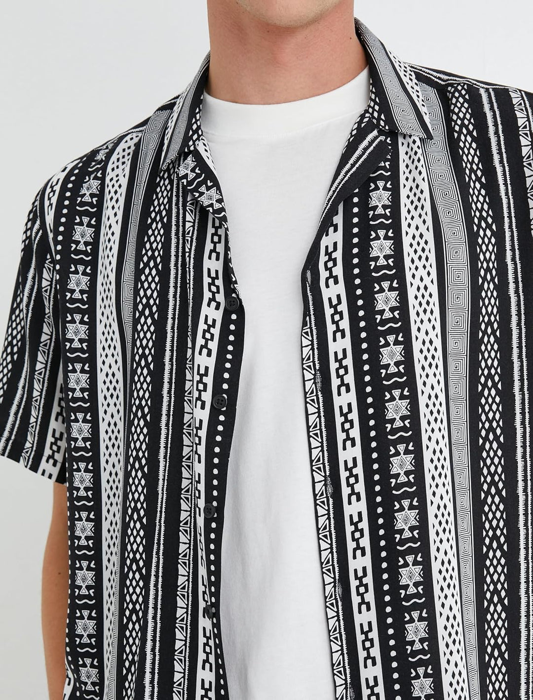 Koton Herren Short Sleeve Shirt Turndown Neck Ethnic Print Detailed Hemd M Schwarzes Muster (9d9), M