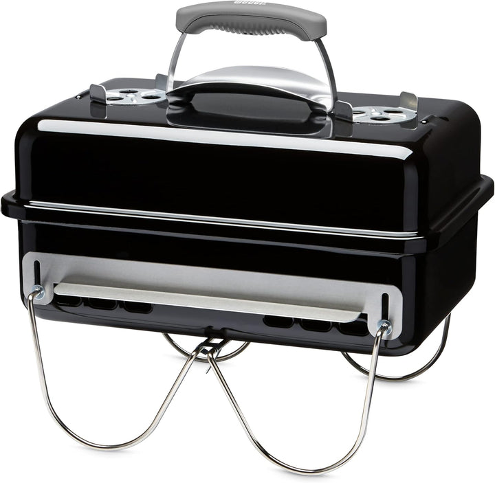 Weber Go-Anywhere Holzkohlegrill, portabel, Schwarz (1131004), 27x31x43 cm & 6645 Grillbesteck Kompa