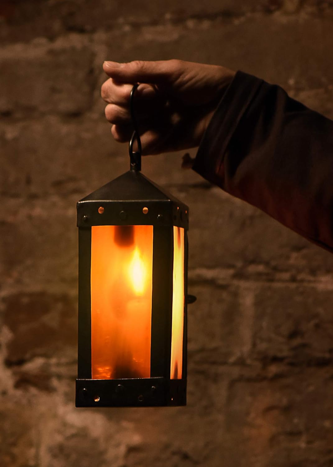 Ulfberth Mittelalterliche Laterne mit Hornfenstern, 4-eckig, handgefertigt - Windlicht Kerzenhalter,