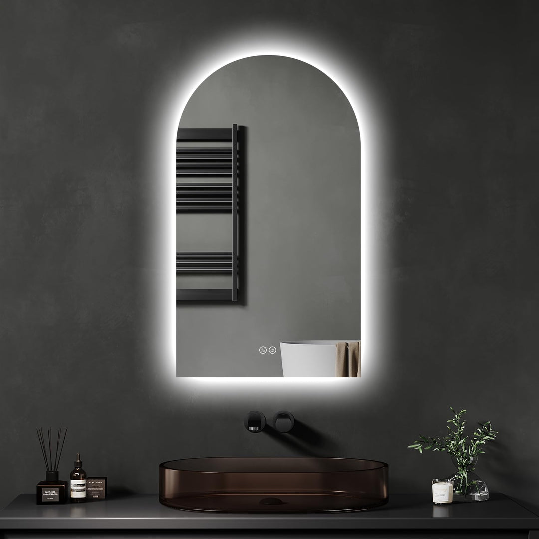 Badspiegel mit Beleuchtung 40x70cm: Gewölbter LED-Badezimmerspiegel Badezimmer Spiegel mit Beschlagf