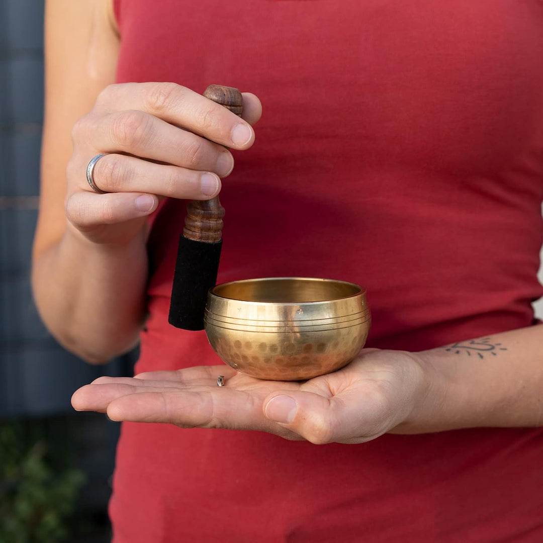 Gegossene Klangschalen-Set in gehämmerter Antik-Optik, Kindergarten, Yoga, zum Zeichen der Aufmerksa