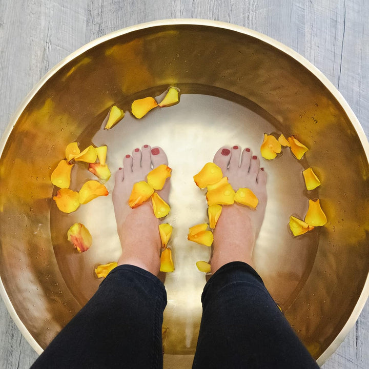 Fuss-Klangschale für Therapie, Entspannung, Wellness, SPA & Fussreflexzonen I Handgeschmiedet I bis