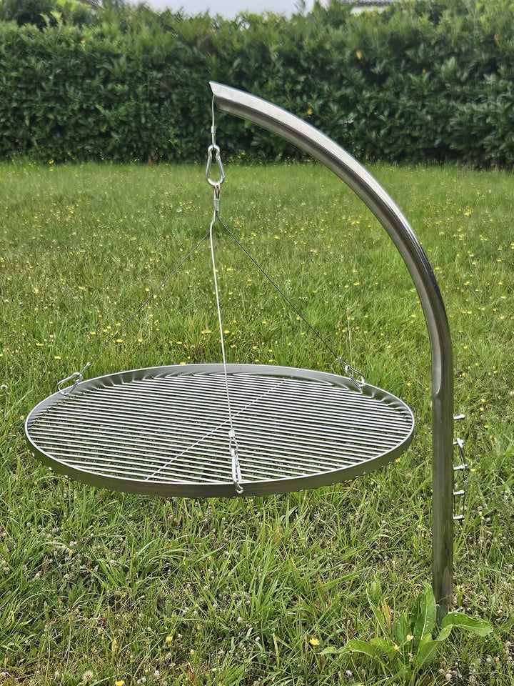 HeRo24 Schwenkgril/Grillgalgen Edelstahl T210 mit 60 cm Edelstahl Grillrost – Grillgalgen mit Erdspi