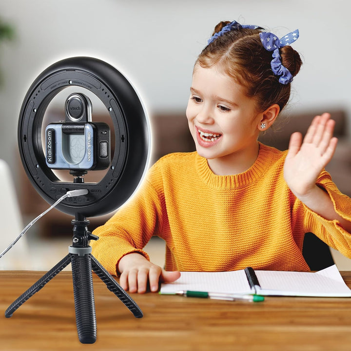 VTech KidiZoom Video Studio Deluxe Bundle – Kinderkamera mit Greenscreen, Stativ, Ringlicht, Handsch