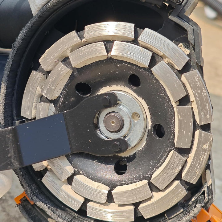 Betonschleifer Professionelle MAXXT 125mm Diamantschleiftopf mit kraftvollem 1500W Motor, Staubfreie