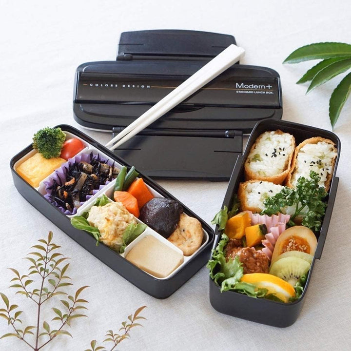SKATER Japanische Moderne und traditionelle Bento-Lunchbox, 2 Ebenen, 900 ml, Essstäbchen Schwarz, S