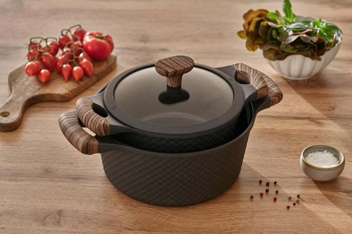 RESTO 93901 Topf mit Glasdeckel Ø20cm schwarz 2,4L - stilvoller Topf antihaftbeschichtet, Induktion,