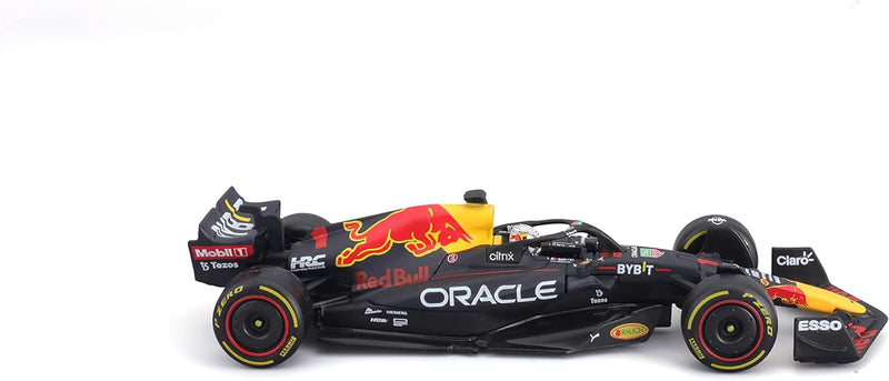 Bburago F1 Red Bull RB18 (2022): Modellauto im Massstab 1:43, 1 Max Verstappen, mit Fahrer, Hardcase