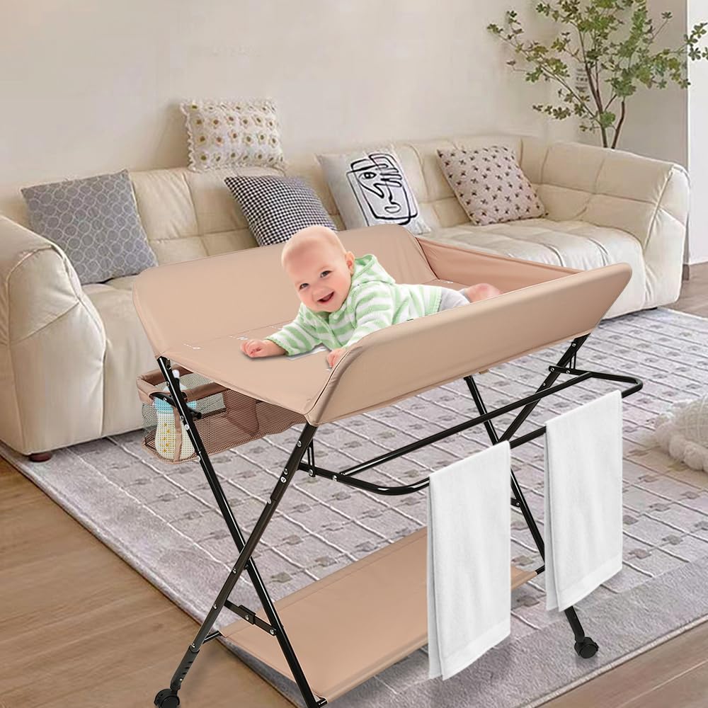 Baby Wickelkombi - klappbare Wickelkommode, mobiler Wickeltisch mit Wickelauflage, Sicherheitsgurt u