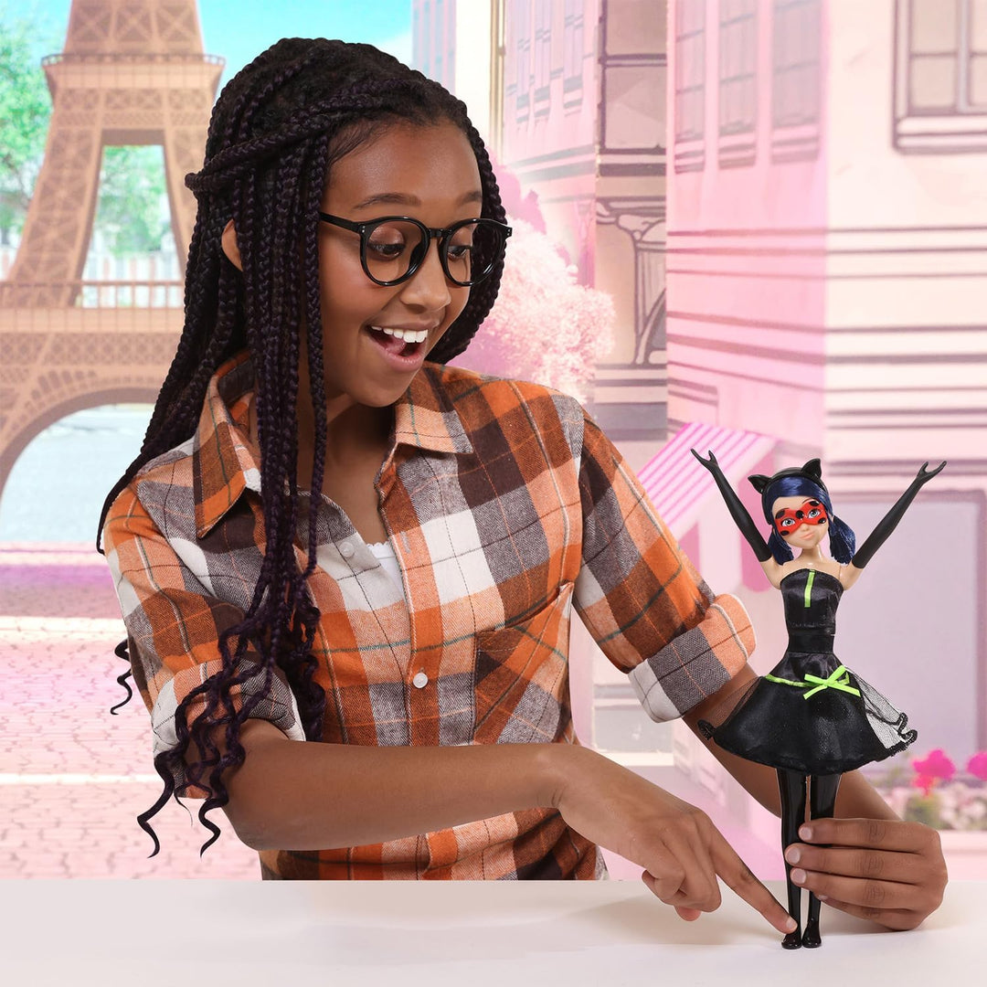 BANDAI - Miraculous - Verwandlungspuppe Ladybug - 26 cm Puppe, die Sich in Lady Noire und Bug Noire
