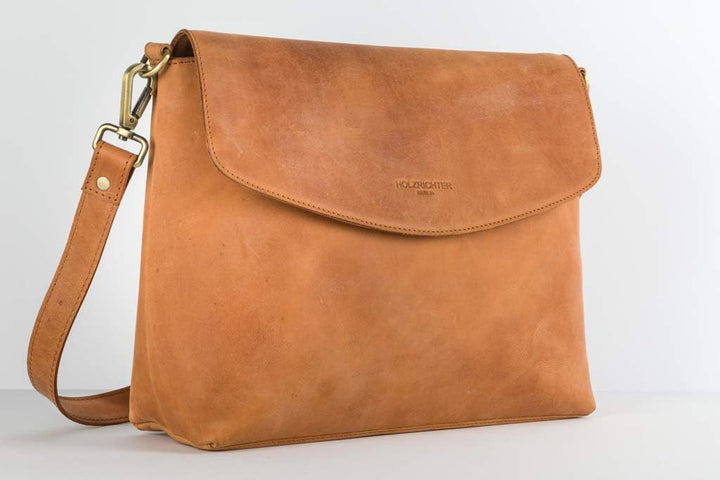 HOLZRICHTER BERLIN Umhängetasche (L) - Premium Leder Messenger Tasche Camel-braun, Camel-braun
