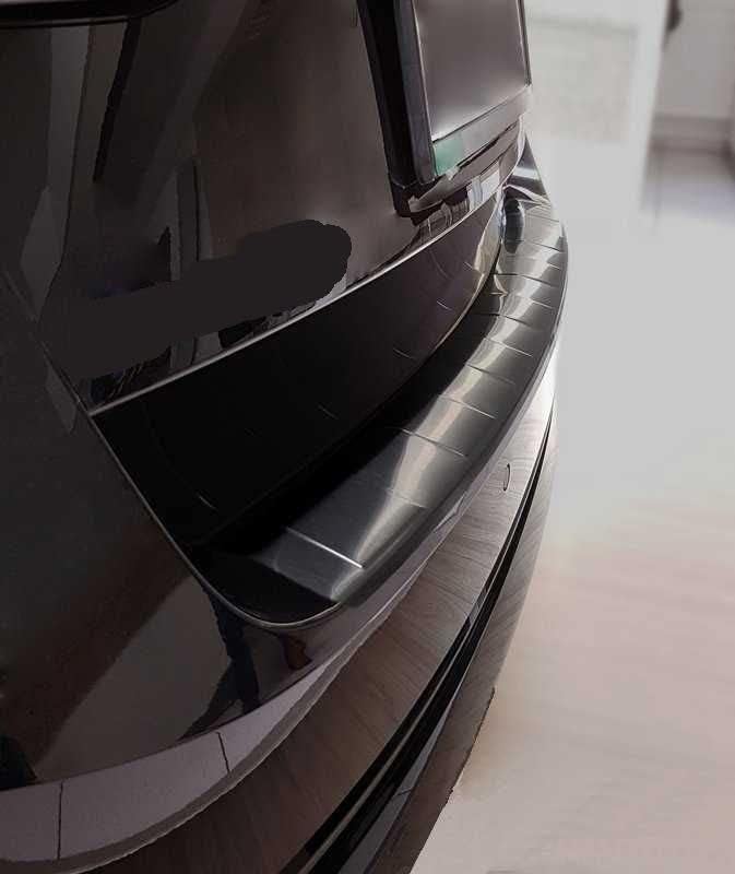 Ladekantenschutz aus Edelstahl in anthrazit mit 3D Abkantung passend für Skoda Octavia 4 Combi ab 3/