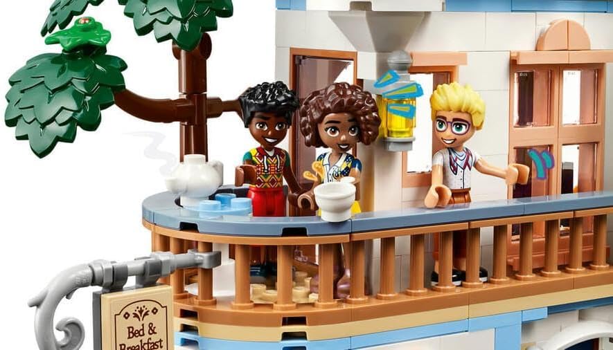 Lego Friends Burg mit Ferienunterkunft, Hotel-Spielset für Kinder und Teenager ab 12 Jahren mit 4 Sp