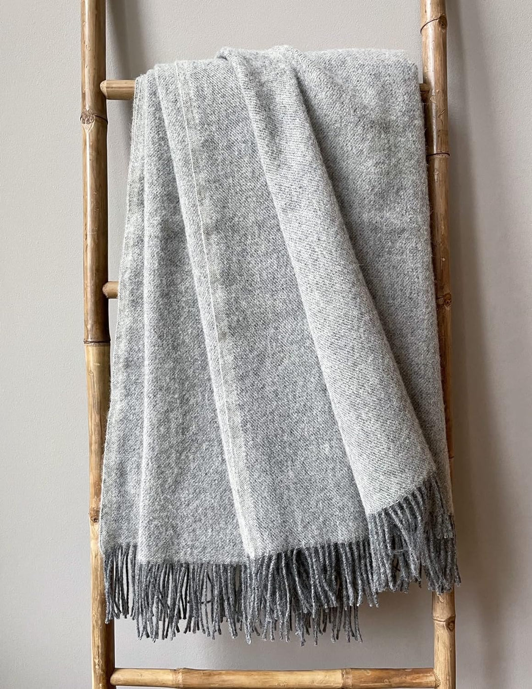 JOWOLLINA Wolldecke Plaid mit Fransen 100% Merinowolle (130x200 cm, Uni Anthrazit Melange) 130x200 c