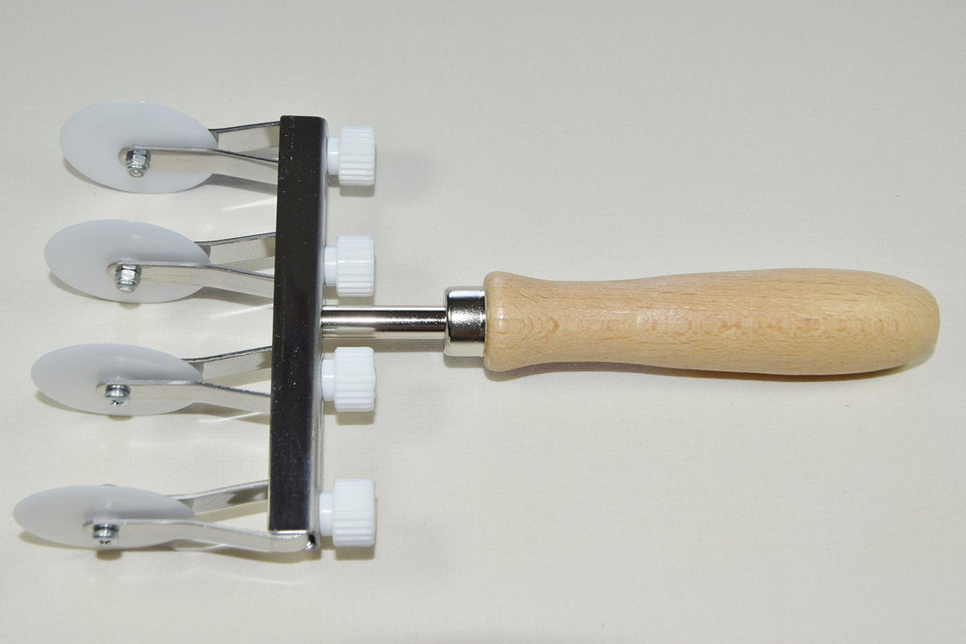 Verstellbarer Teigschneider mit 4 glatten POM-Klingen 990230 ART. 230, ART. 230