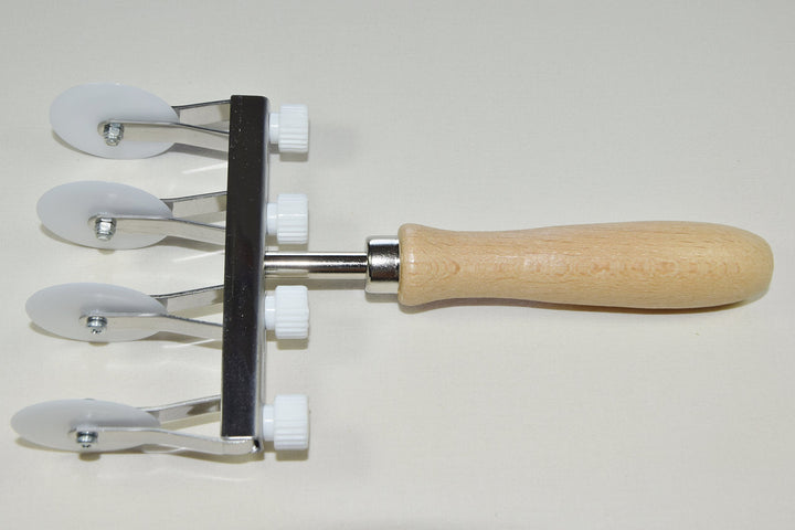 Verstellbarer Teigschneider mit 4 glatten POM-Klingen 990230 ART. 230, ART. 230